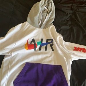 Men/Women Nike hoodie